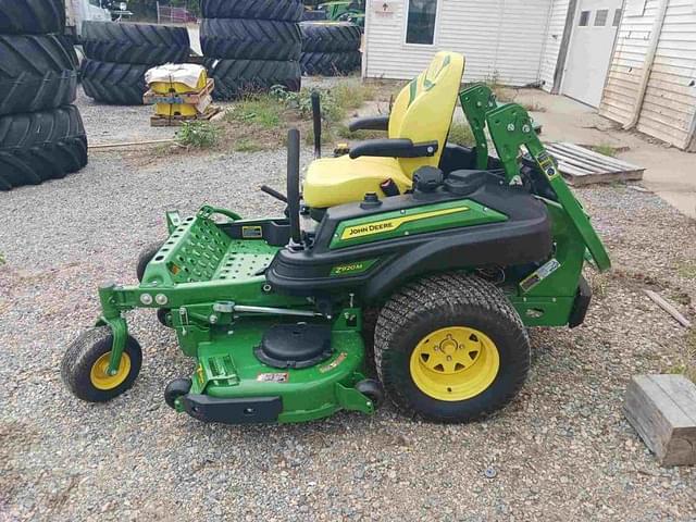 Image of John Deere Z920M equipment image 1