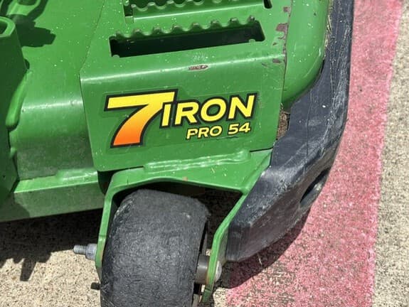 Image of John Deere Z920M equipment image 2