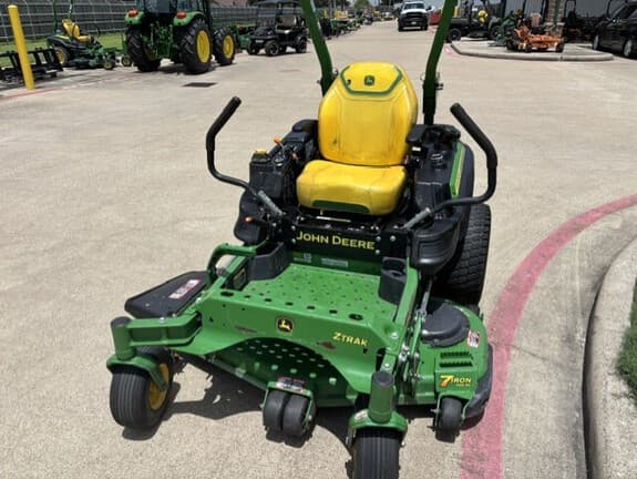 Image of John Deere Z920M equipment image 1