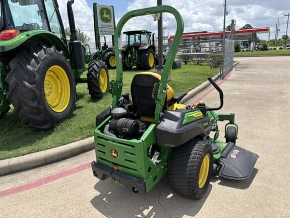 Image of John Deere Z920M equipment image 3