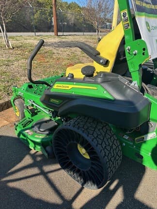 Image of John Deere Z930 equipment image 3
