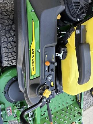 Image of John Deere Z930M equipment image 4