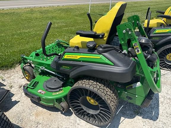 Image of John Deere Z930M equipment image 4