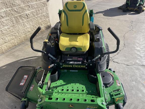 Image of John Deere Z930M equipment image 4