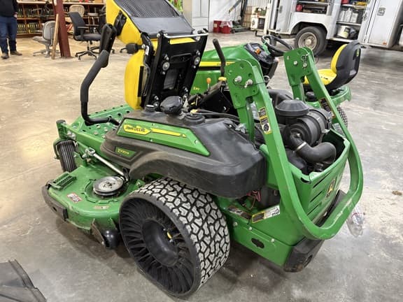 Image of John Deere Z930M equipment image 3