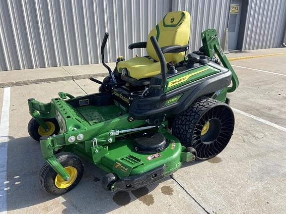 Image of John Deere Z930M equipment image 1