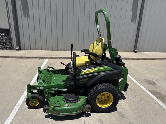 Image of John Deere Z930M equipment image 1
