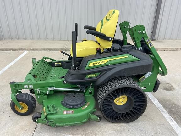 Image of John Deere Z930M equipment image 4