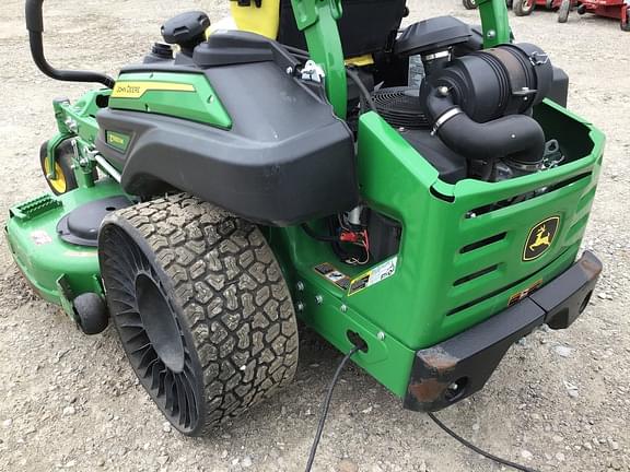 Image of John Deere Z930M equipment image 3