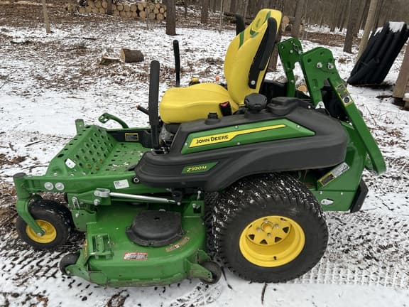 Image of John Deere Z930M equipment image 1