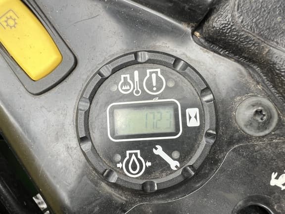 Image of John Deere Z930M equipment image 4