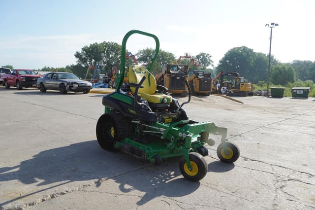 Image of John Deere Z930M equipment image 3