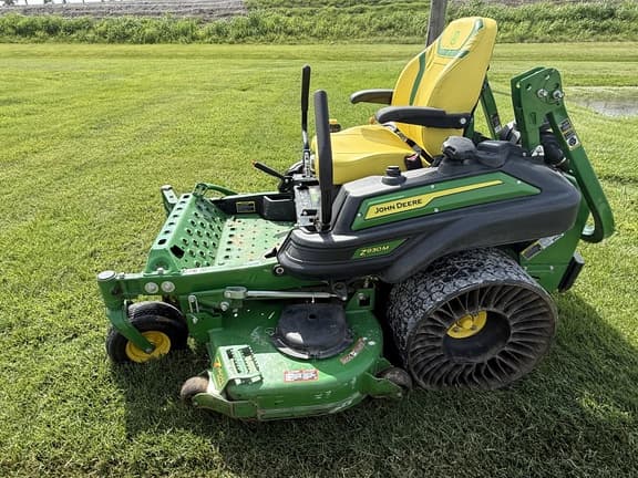 Image of John Deere Z930M equipment image 3