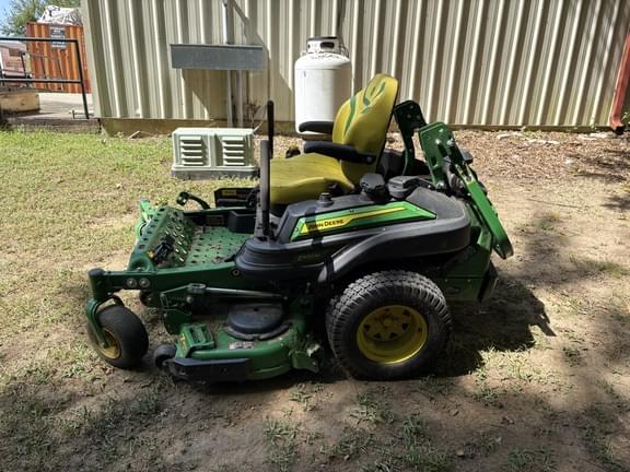 Image of John Deere Z930M equipment image 1