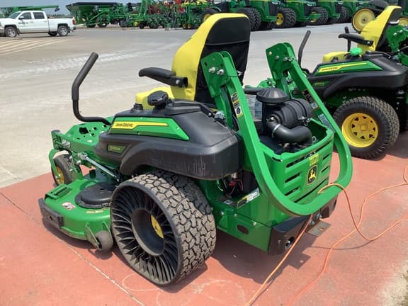 Image of John Deere Z930M equipment image 2
