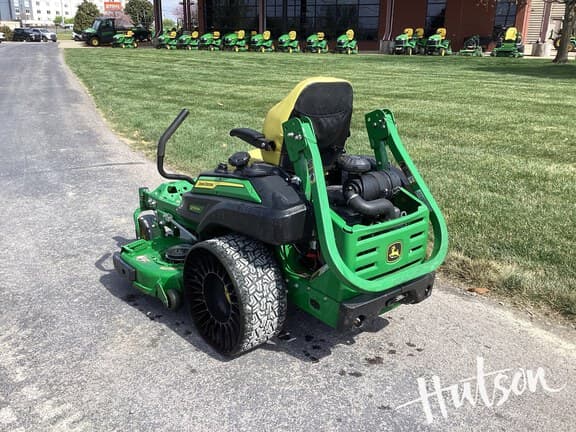 Image of John Deere Z930M equipment image 3