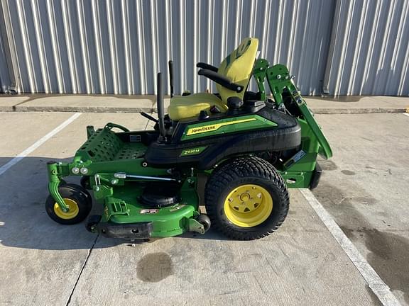 Image of John Deere Z930M equipment image 1