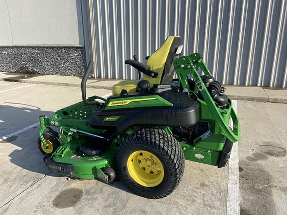 Image of John Deere Z930M equipment image 3