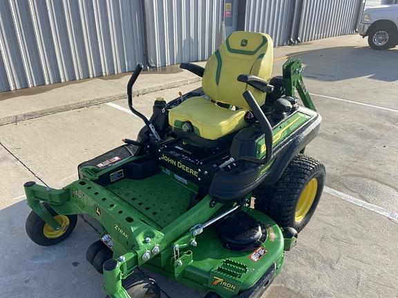 Image of John Deere Z930M equipment image 4