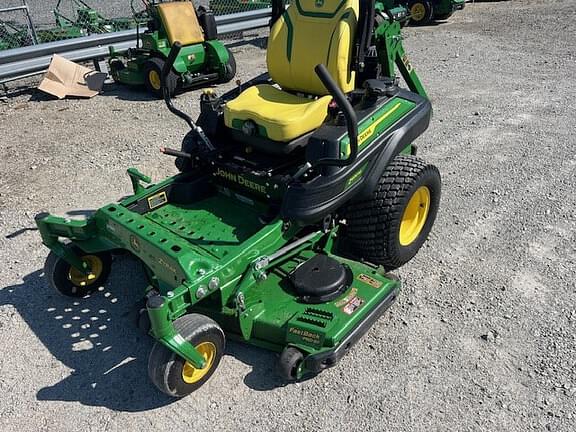 Image of John Deere Z930M equipment image 1