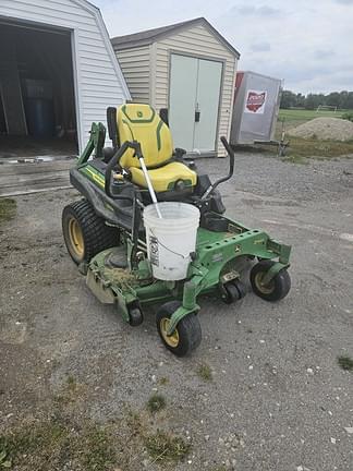 Image of John Deere Z930M equipment image 1