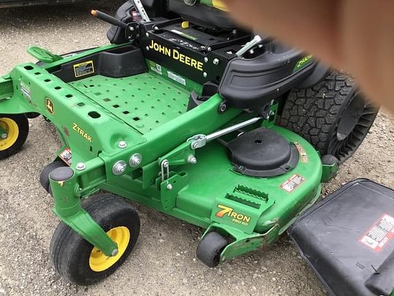 Image of John Deere Z930M equipment image 3
