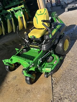 Image of John Deere Z930M equipment image 1