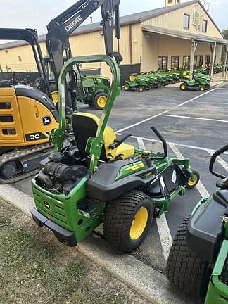 Image of John Deere Z930M equipment image 1