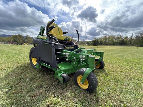 Image of John Deere Z930M equipment image 1
