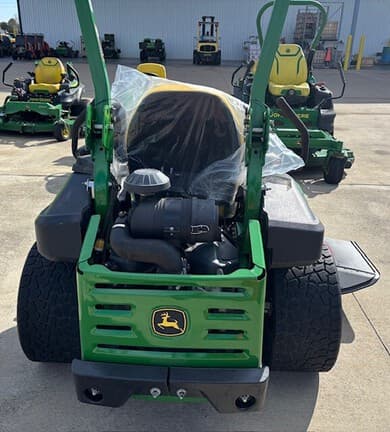 Image of John Deere Z930M equipment image 3