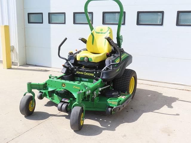 Image of John Deere Z930M equipment image 1