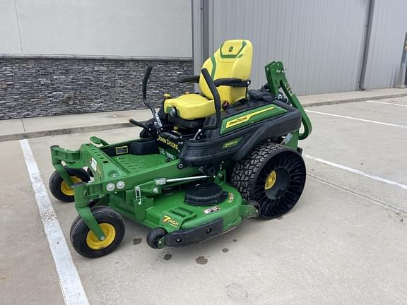 Image of John Deere Z930M equipment image 1