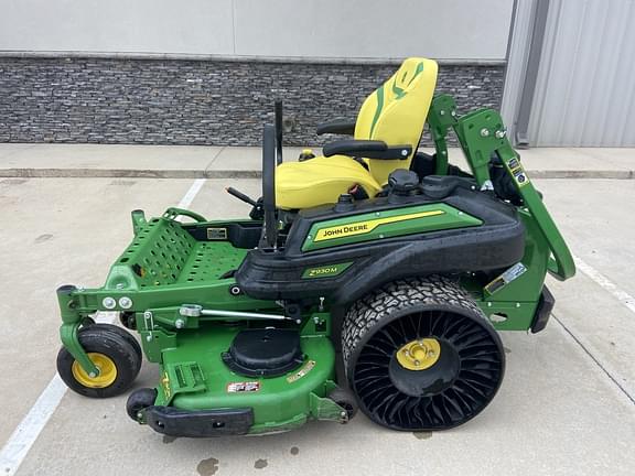 Image of John Deere Z930M equipment image 4