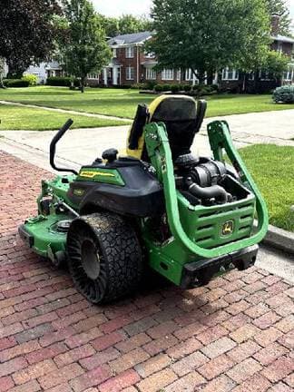 Image of John Deere Z930M equipment image 3