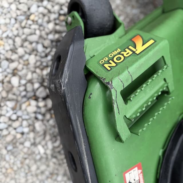 Image of John Deere Z930M equipment image 4