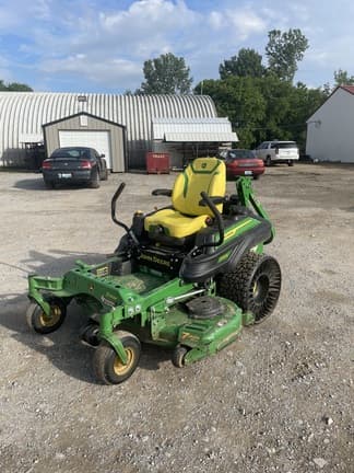 Image of John Deere Z930M equipment image 1