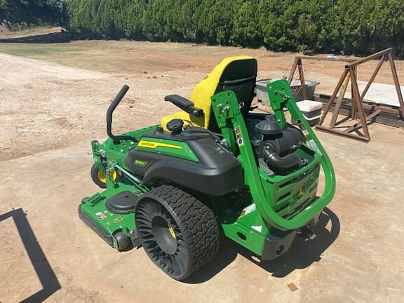 Image of John Deere Z930M equipment image 1