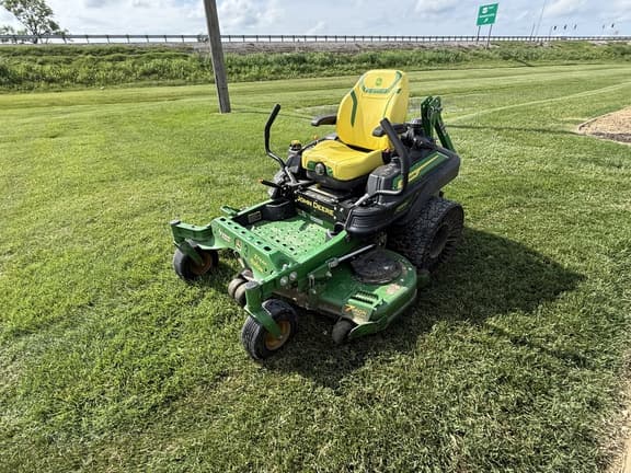 Image of John Deere Z930M equipment image 3