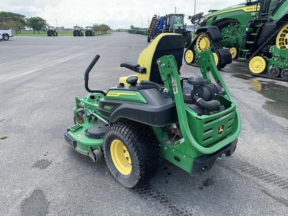 Image of John Deere Z930M equipment image 3