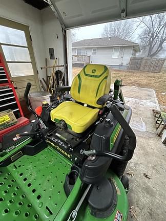 Image of John Deere Z930M equipment image 4