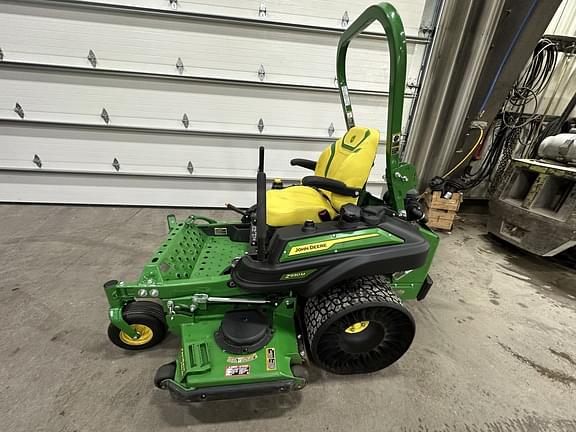 Image of John Deere Z930M equipment image 1