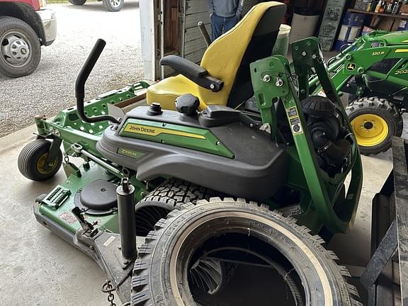 Image of John Deere Z930M equipment image 1