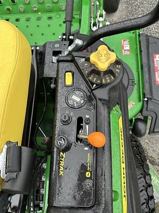 Image of John Deere Z930M equipment image 3