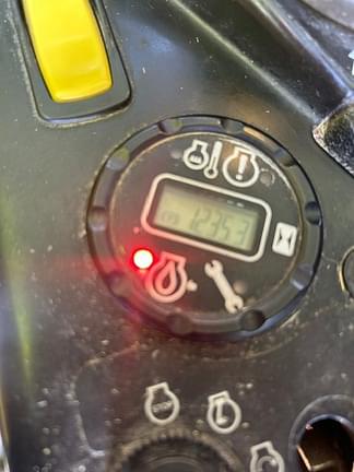 Image of John Deere Z930M equipment image 4