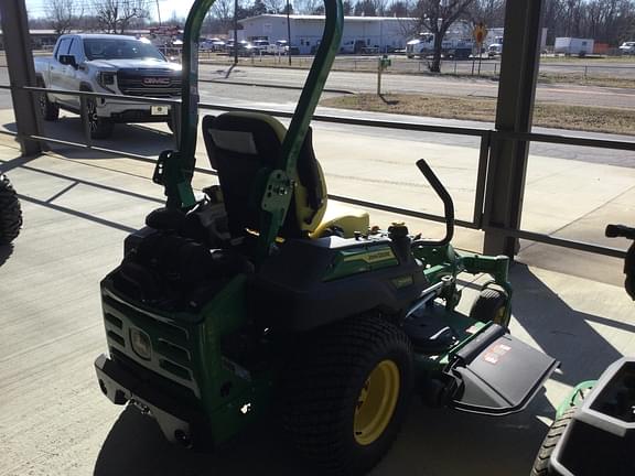 Image of John Deere Z930M equipment image 1