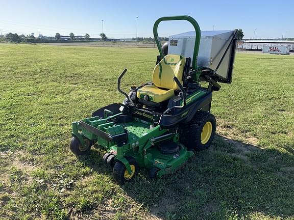 Image of John Deere Z930M equipment image 1