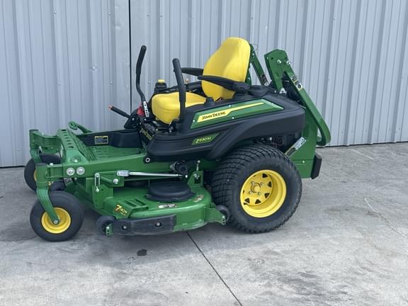 Image of John Deere Z930M equipment image 1