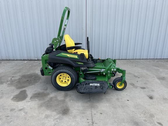 Image of John Deere Z930M equipment image 1