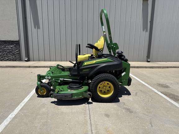 Image of John Deere Z930M equipment image 1