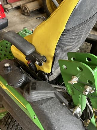 Image of John Deere Z930M equipment image 3